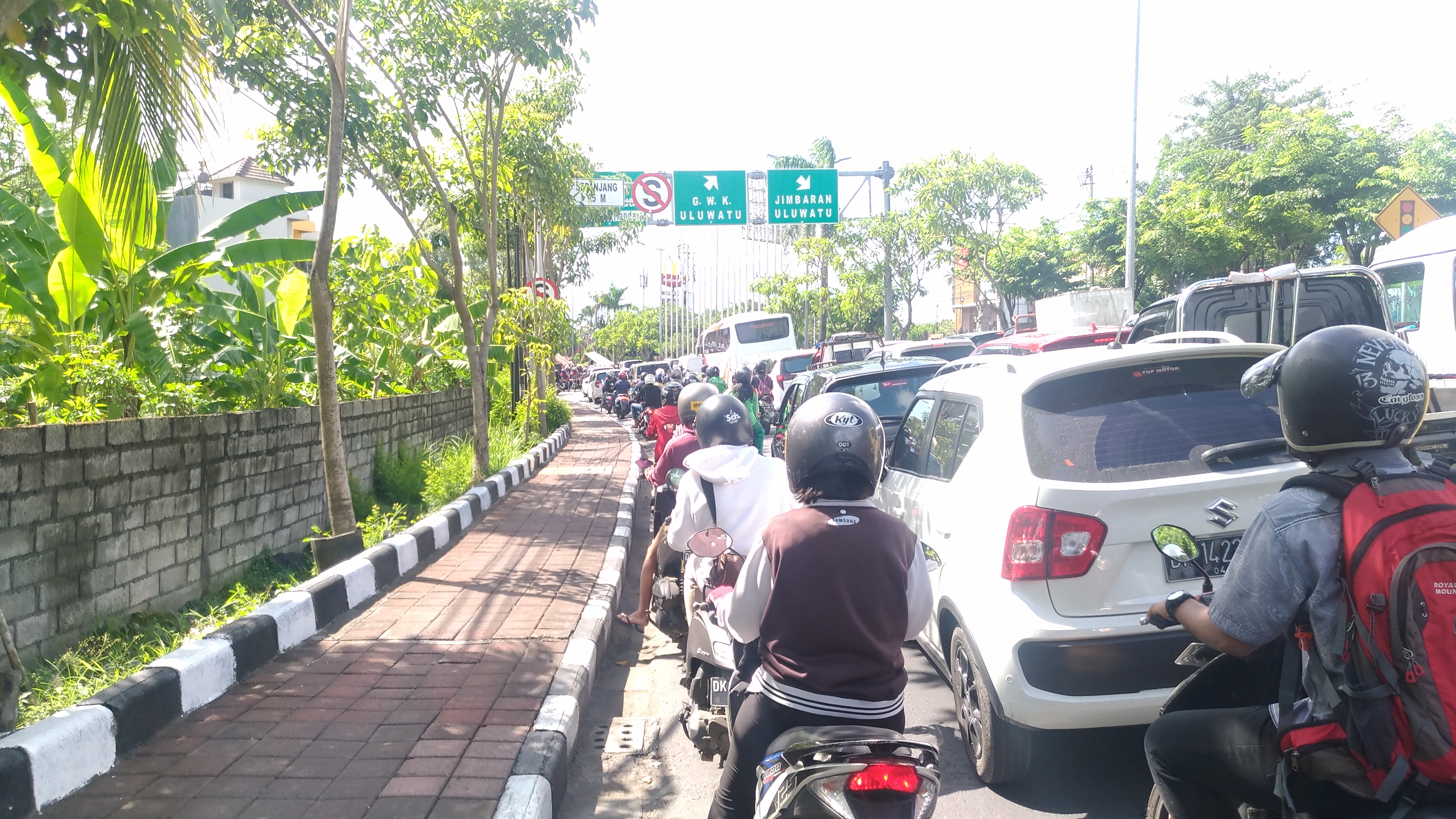 Kemacetan di Simpang Jimbaran