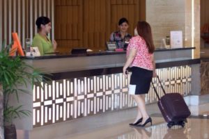 resepsionist hotel