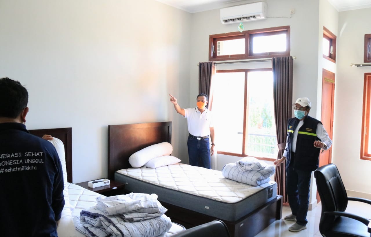 02271 Denpasar Gugus Tugas Covid-19 Provinsi Bali mempersiapkan kamar