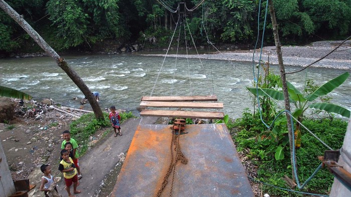 ILUSTRASI Jembatan Gantung