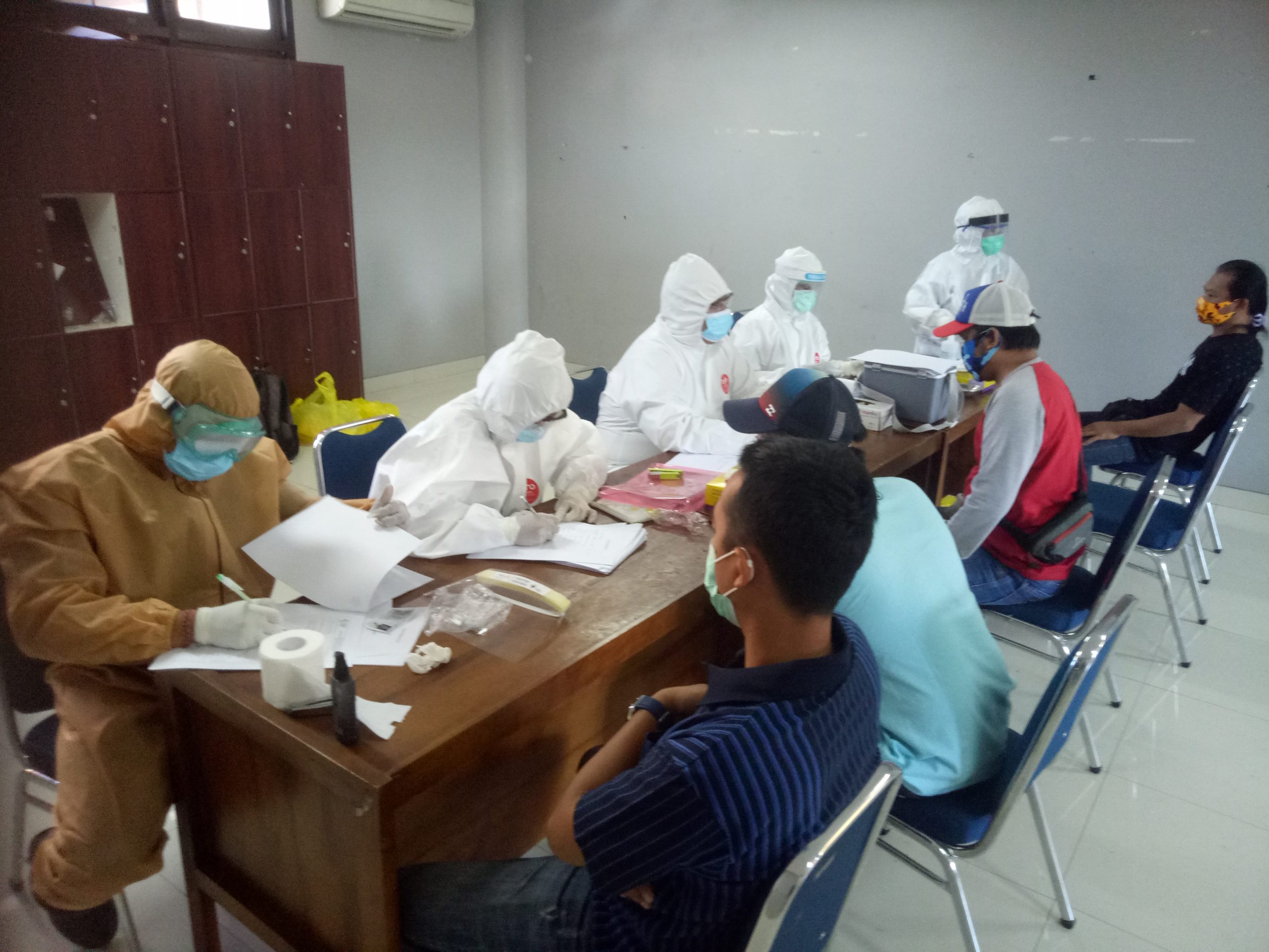 02305 Denpasar pedagang pasar ikan