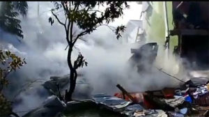 cover video pesawat jatuh