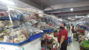 02324 Denpasar Pasang Plastik di Pasar