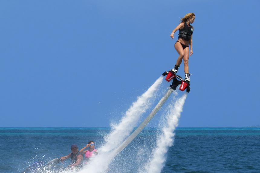 Atraksi Water Sport Tanjung Benoa Kembali Buka