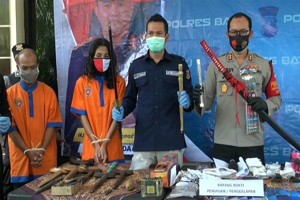 Ngaku Dukun Sakti