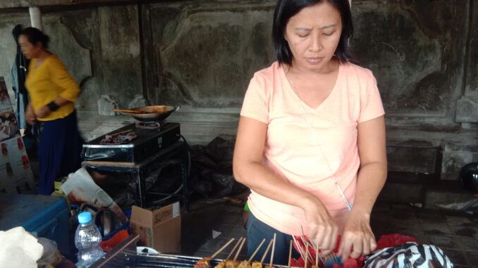 02473 Badung Sate Babi
