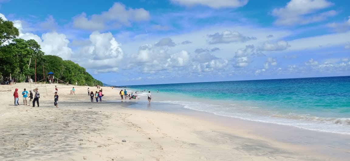 Pantai Mingar Nagawutung Spot Mendebarkan untuk Surfing