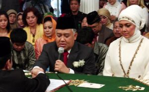 Pernikahan-Din-Syamsudin-dan-Novalinda-Jonafrianty (1)