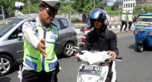 beredar-instruksi-kapolri-soal-biaya-tilang-baru-polisi-hoaks-mj1k53Yit1 (1)