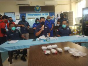 pasutri selundupkan narkoba