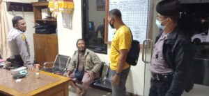 Pelaku percobaan pemerkosaan saat dimintai keterangan di Mapolsek Susut