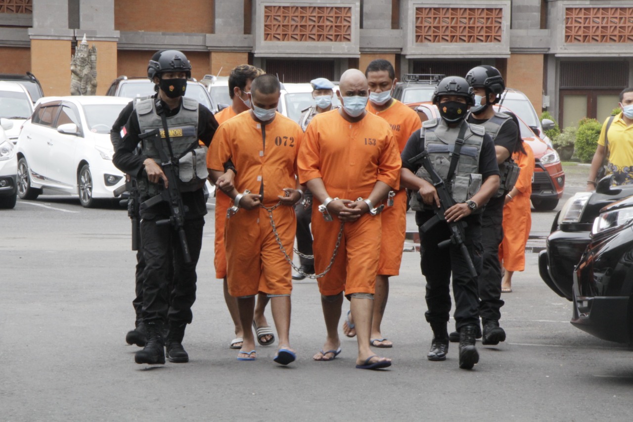 Ajik : Saya Tembak Kaki Kamu, Kelompok Penagih Utang Bergaya Preman Ancam Korban