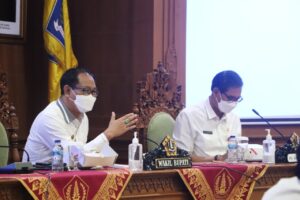 02561 Badung Wabup Rapat Persiapan dibukanya Wisatawan (5)