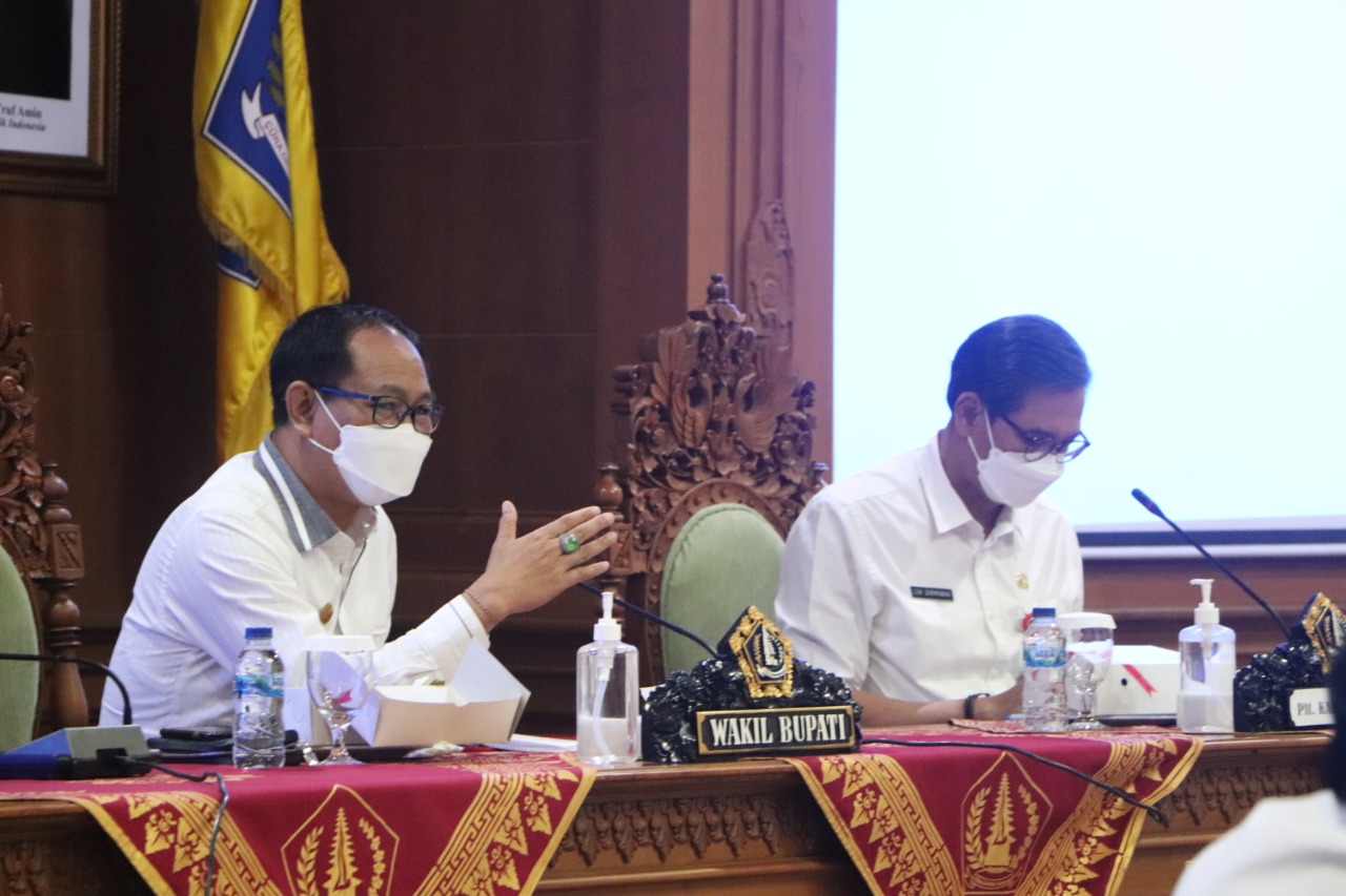 02561 Badung Wabup Rapat Persiapan dibukanya Wisatawan (5)