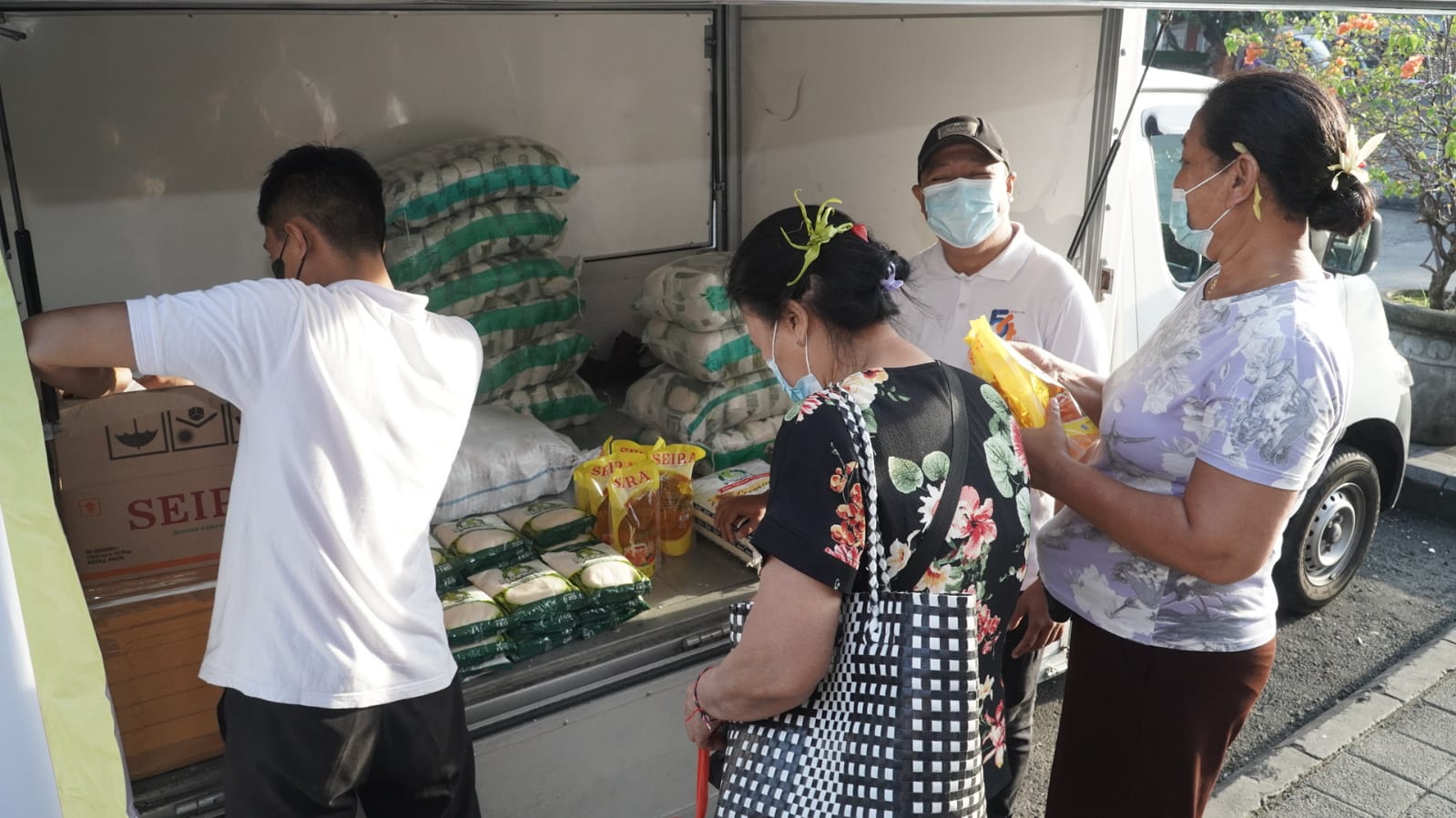 Operasi Pasar Minyak Goreng Polresta Denpasar
