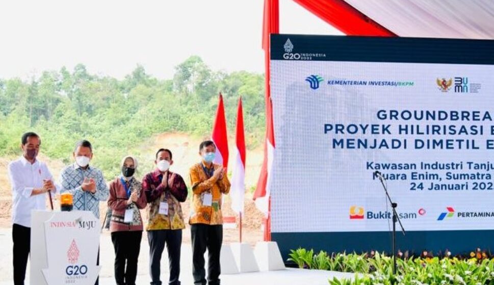 Presiden RI Joko Widodo melakukan groundbreaking
