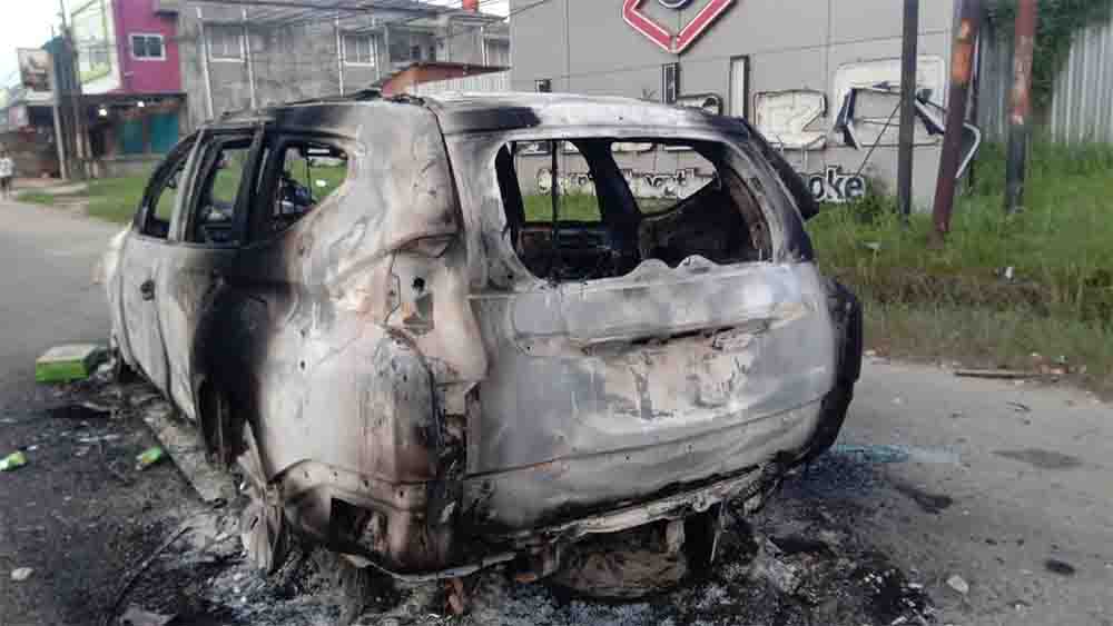 mobil pajero terbakar