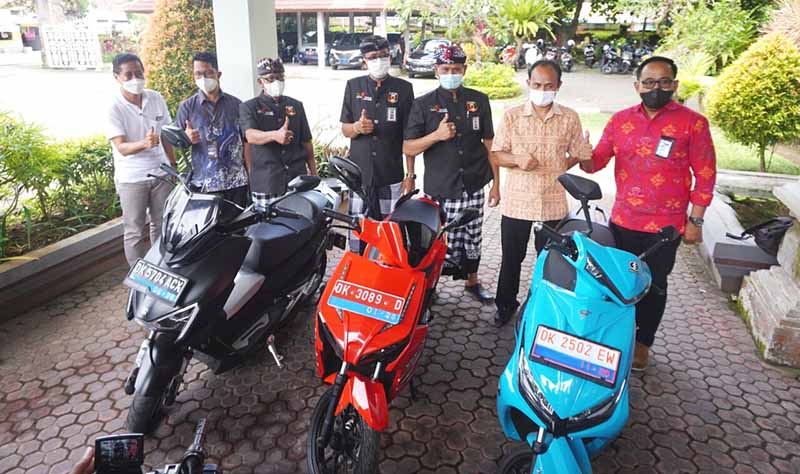 Motor listrik yang dipinjamkan PLN ke pecalang