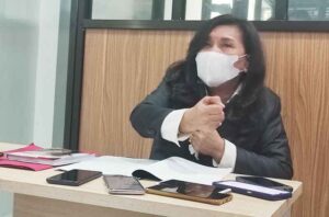 Siti Sapurah saat gelar konferensi pers di Denpasar
