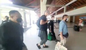 Tiga WNA Terlibat Pengeroyokan di Kuta Utara Akhirnya Dideportasi foto