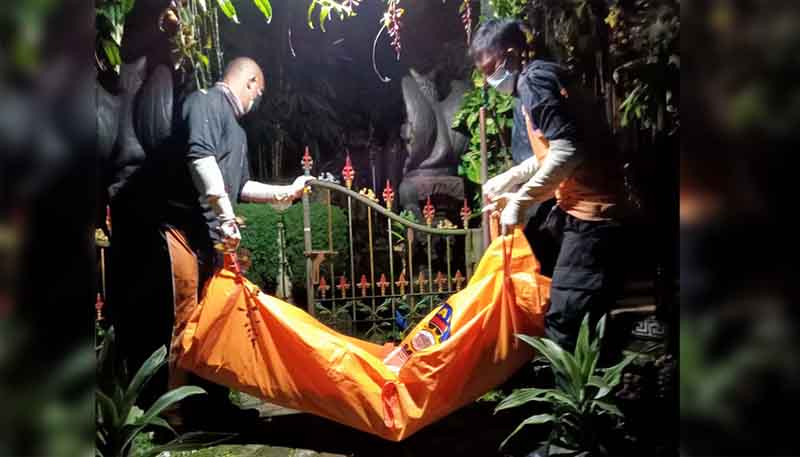 WNA Australia Tewas di Villa
