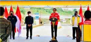 presiden jokowi resmikan jalan tol menado - bitung