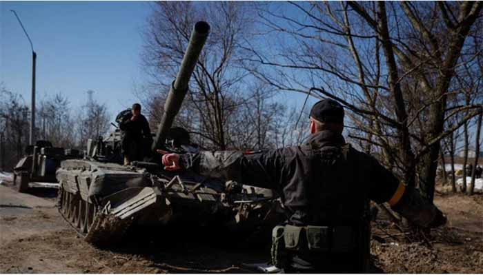 Tentara Ukraina ambil alih tank Rusia di dekat ibu kota Kiev