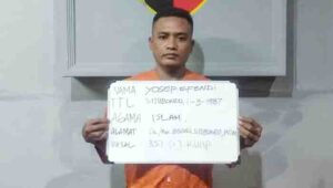 pembacok di cafe