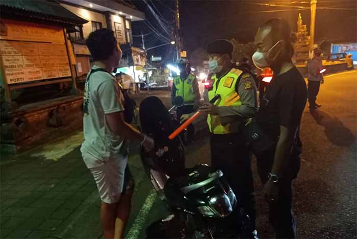 Antisipasi Kejahatan Jalanan, Pawas Pimpin Patroli Malam