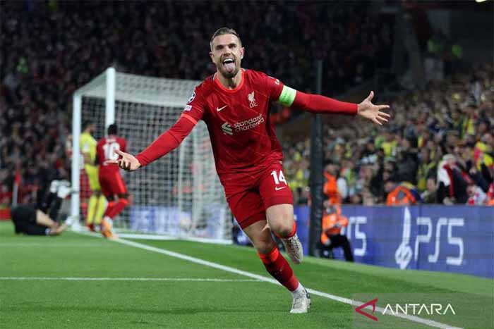 Pemain Liverpool Jordan Henderson merayakan golnya ke gawang Villarreal
