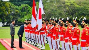 Presiden Joko Widodo menyambut kunjungan resmi Perdana Menteri (PM) Jepang Kishida Fumio, di Istana Kepresidenan Bogor