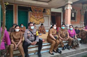 babinkamtibmas penarungan
