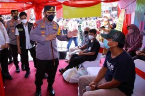 kapolri saat meninjau mudik 2022