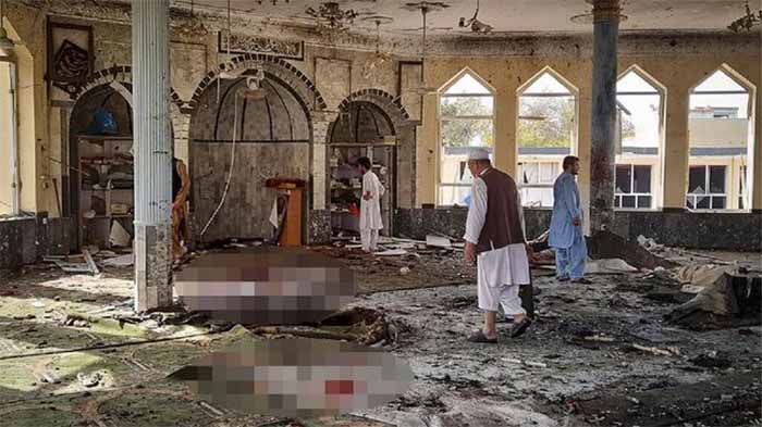 ledakan di masjid afganistan