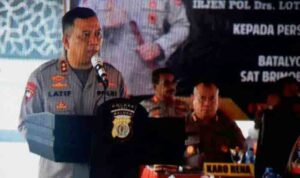 Kapolda Maluku, Irjen Pol Drs Lotharia Latif, di Aula Markas Polres Tual.