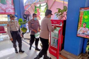 Kapolsek Mengwi Temukan Showcase Kosong di pos jaga