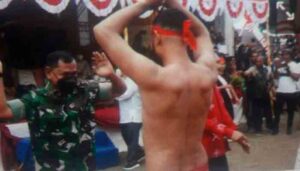 Kasdam XVI Pattimura, Turut Ikut Atraksi Pukul Sapu Lidi di Desa Mamala dan Morela