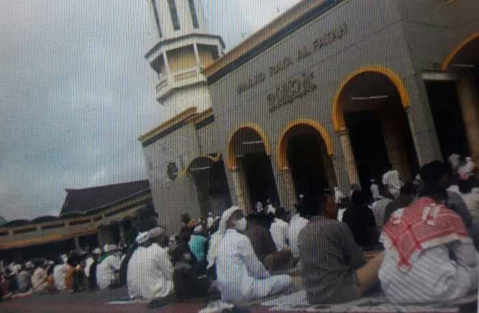 Mesjid Raya Al-Fatah dipadati ribuan umat muslim Ambon, saat Salat Idul Fitri