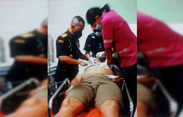 Pangdam XVI Pattimura Mayjen TNI Richard Tampubolon mendampingi Mahury saat di RS. Siloam. Melihat langsung saat tenaga medis memberikan pertolongan pernafasan kepada Mahury