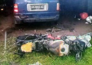 Satu unit sepeda motor CBR terbakar di garasi Kantor LBH Papua