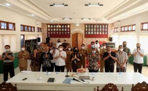 Tim Kejaksaan Agung melakukan pendataan penganut aliran di Denpasar