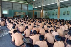 BWC Gelar Sosialisasi Bank Sampah di SMA Negeri 1 Selat Karangasem