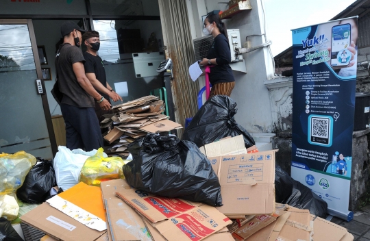 sampah untuk membayar tunggakan JKN