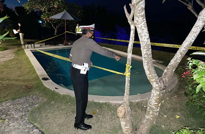 TKP dua bocah tewas di kolam renang villa
