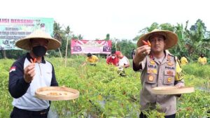 Kapolres Badung AKBP Leo Dedy Defretes, S.I.K., S.H., M.H., mamanen cabe program Polisi Bersemi