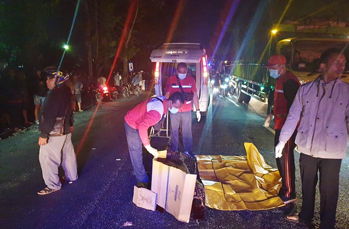 Evakuasi jasat korban kecelakaan di Mengwi Badung