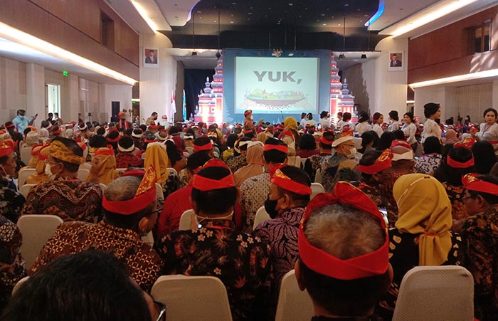 Ribuan anggota Koperasi yang kebanyakan ibu-ibu penuhi Bali mulia 15-17 Juli 2022. Foto: M-006