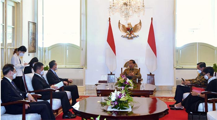 Presiden Joko Widodo menerima kunjungan Menteri Luar Negeri (Menlu) Republik Rakyat Tiongkok (RRT) Wang Yi