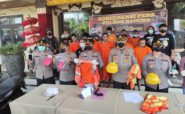 keempat pelaku ditahan di polres Badung