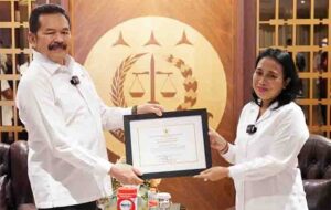 penghargaan kepada jaksa agung burhanuddin
